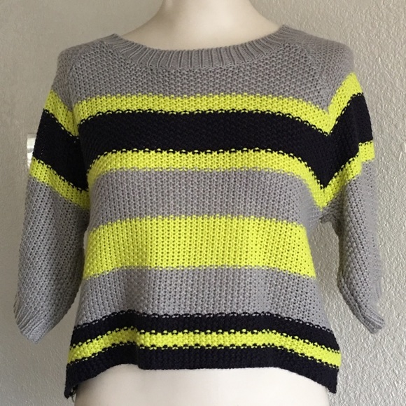 Cute sweater crop top - Picture 1 of 1